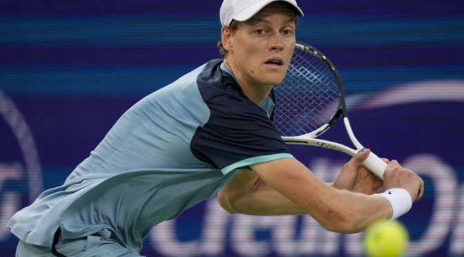 Tennis : Ce qu&rsquo;il faut savoir sur l&rsquo;affaire de dopage impliquant Jannik Sinner, numéro 1 mondial, innocenté par un tribunal indépendant