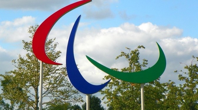 Que signifient les &laquo;&nbsp;Agitos&nbsp;&raquo;, ces 3 virgules qui forment le logo des Jeux paralympiques ?