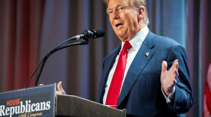 Droits de douane : Trump lance l’offensive contre la Chine, le Canada et le Mexique