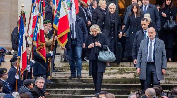 Jean-Marie Le Pen : Plusieurs personnalités controversées refoulées lors de l&rsquo;hommage qui lui est dédié