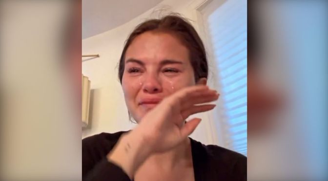 Selena Gomez : l&rsquo;administration Trump répond aux larmes de la chanteuse sur les expulsions d&rsquo;immigrants clandestins