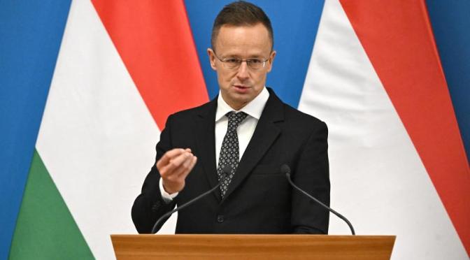 Guerre Russie-Ukraine : la Hongrie fustige des dirigeants européens « frustrés » qui veulent « empêcher un accord de paix »