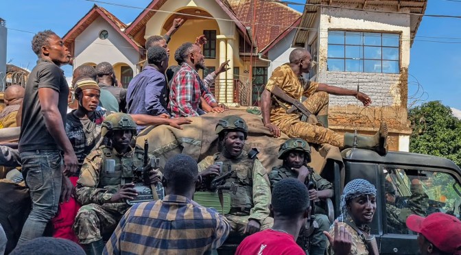 Guerre en RDC : sanction de Washington contre des responsables rwandais et congolais du M23, Affaibli par le conflit Tshisekedi cherche des soutiens, menace de guerre régionale en Afrique de l&rsquo;Est alerte l’ONU etc… (Notre point du 21 février)