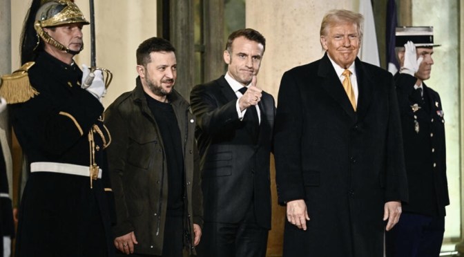 Guerre Russie – Ukraine : Trump a voulu annuler la venu de Zelensky  et refuse de répondre à la demande britannique de garanties sécuritaires à l&rsquo;Ukraine