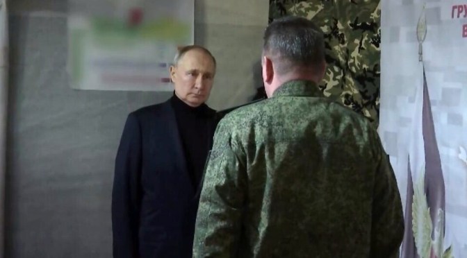 Propos de Vladimir Putin après sa visite à Koursk : ordre de la « libération » de Koursk, tandis que Kiev évoque un repli de ses troupes