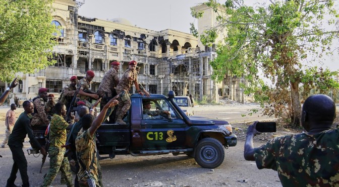 Soudan : crainte d&rsquo;un retour de la guerre civile , les paramilitaires refusent de se rendre, malgré leurs récentes défaites, le vice-président assigné à résidence, l&rsquo;ONU appelle les dirigeants à &laquo;&nbsp;déposer les armes&nbsp;&raquo; etc… (Notre point du 29 mars)