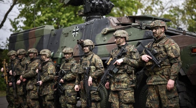 Pour la première fois depuis la Seconde Guerre mondiale, l’Allemagne déploie, en Lituanie, des troupes permanentes à l’étranger environ 5000 soldats