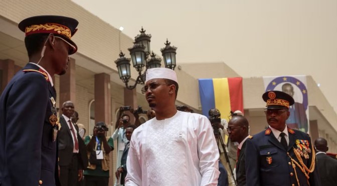 Tchad: le président Déby radie plusieurs hauts-gradés pour faute grave