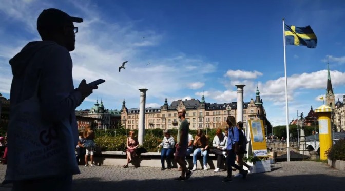 La Suède se saisit du rapport choc sur les Frères musulmans et le concert d’un rappeur controversé annulé pour menace d’assassinat