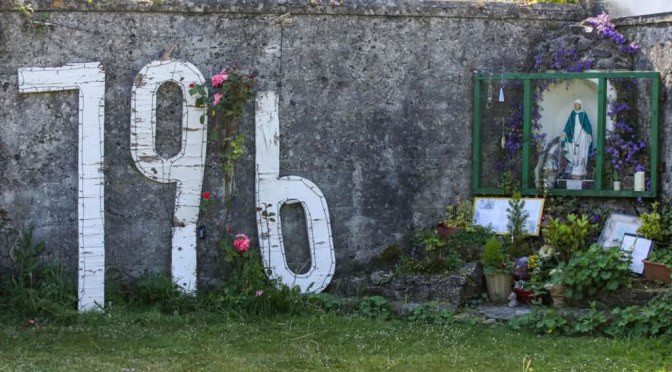 Irlande : vers l&rsquo;exhumation de 796 bébés morts dans un foyer religieux pour mères célibataires