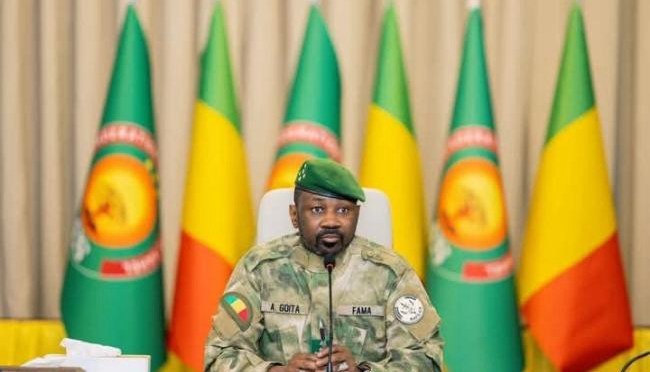 Mali : vers un mandat présidentiel sans élection pour Goïta — colère de l’opposition, attaques jihadistes en série et retrait de Wagner