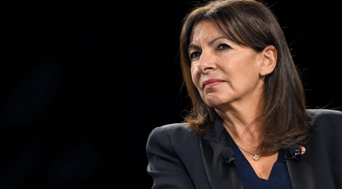 L’association qui avait affiché les notes de frais d’Anne Hidalgo menacée d’une amende de 200 000 euros
