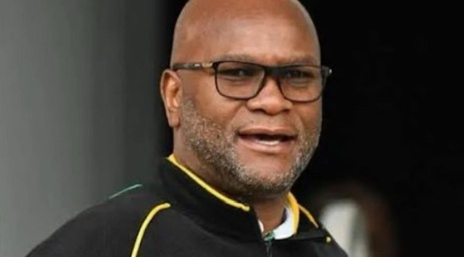 L&rsquo;ambassadeur d&rsquo;Afrique du Sud en France porte disparu retrouve mort au pied d&rsquo;un hôtel à Paris