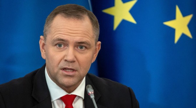 Pologne : Karol Nawrocki rejette le pacte migratoire européen et s’aligne sur Budapest