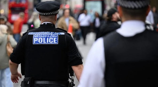 Royaume-Uni : “Totalement inacceptable”, une chasse à l’homme après la libération par erreur d’un détenu étranger