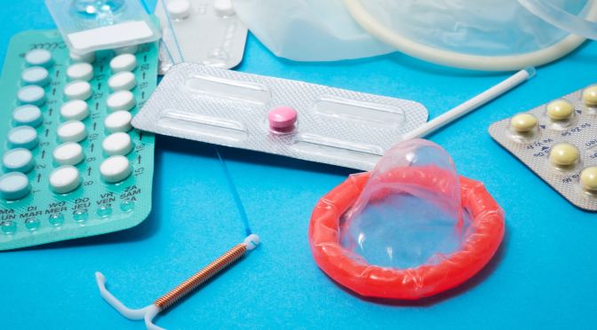 Des contraceptifs destinés à l’Afrique menacés de destruction : un échec de la coopération internationale et ses implications géopolitiques