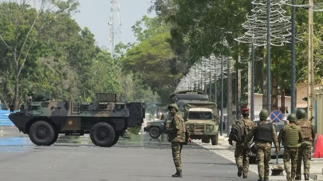Tentative de putsch au Bénin : une trentaine de personnes écrouées
