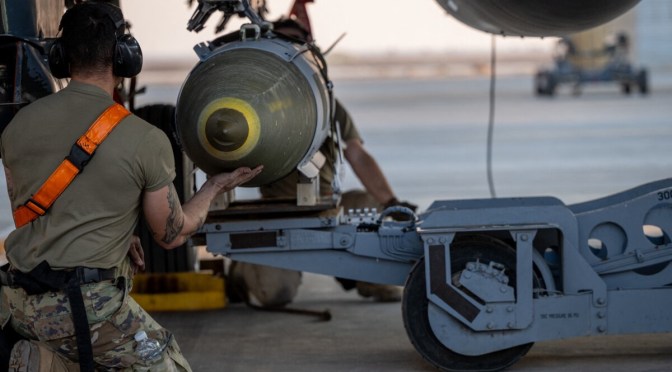 Donald Trump annonce le lancement d’une opération militaire “massive” contre l’État islamique en Syrie