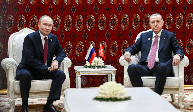 La Turquie envisage de renvoyer ses missiles S‑400 à la Russie pour réintégrer le programme américain des F‑35