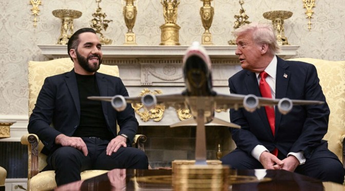 Le président du Salvador menace de libérer tous les prisonniers de sa méga-prison