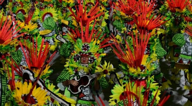 Brésil : une école de samba sanctionnée après un hommage à Lula au Carnaval de Rio